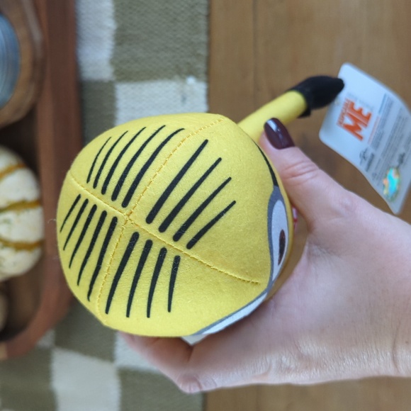 NWT Minon Stuffed Animal - Picture 3 of 7